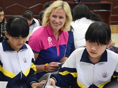 Kersti Strandqvist participating in a menstrual hygiene management training course for young girls in Sanya, China. (photo)